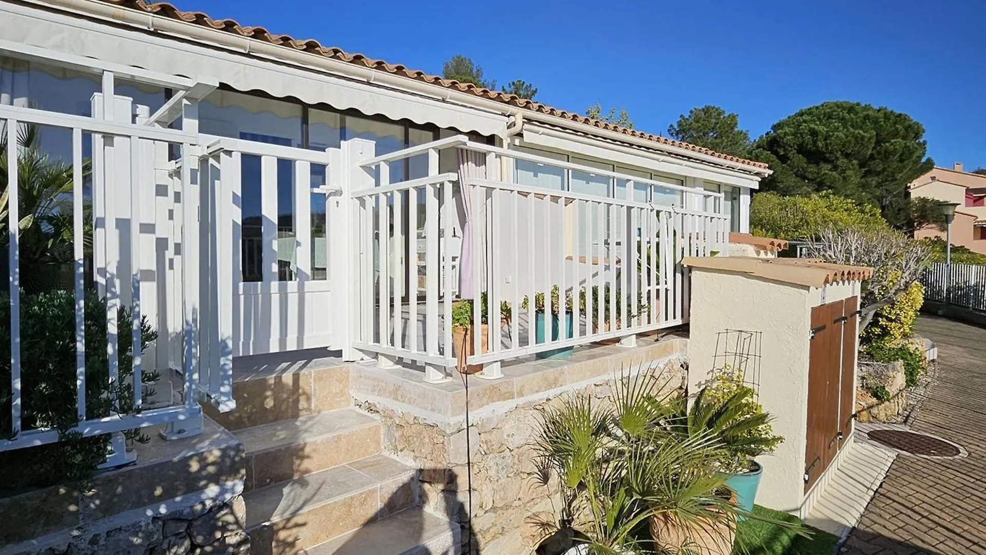 Villa Maison Mitoyenne T3 Avec Piscine, Clim, Parking, Animaux Acceptes - Fr-1-768-21 Les Issambres